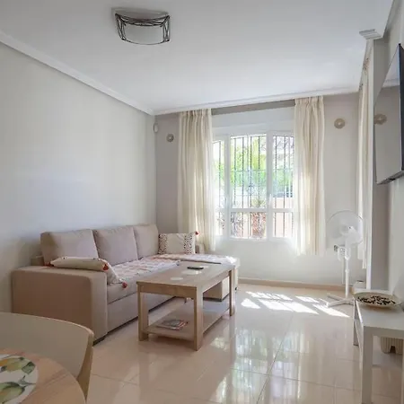 펜션 Fantastic Town House In Lomas De Cabo Roig Los Dolses